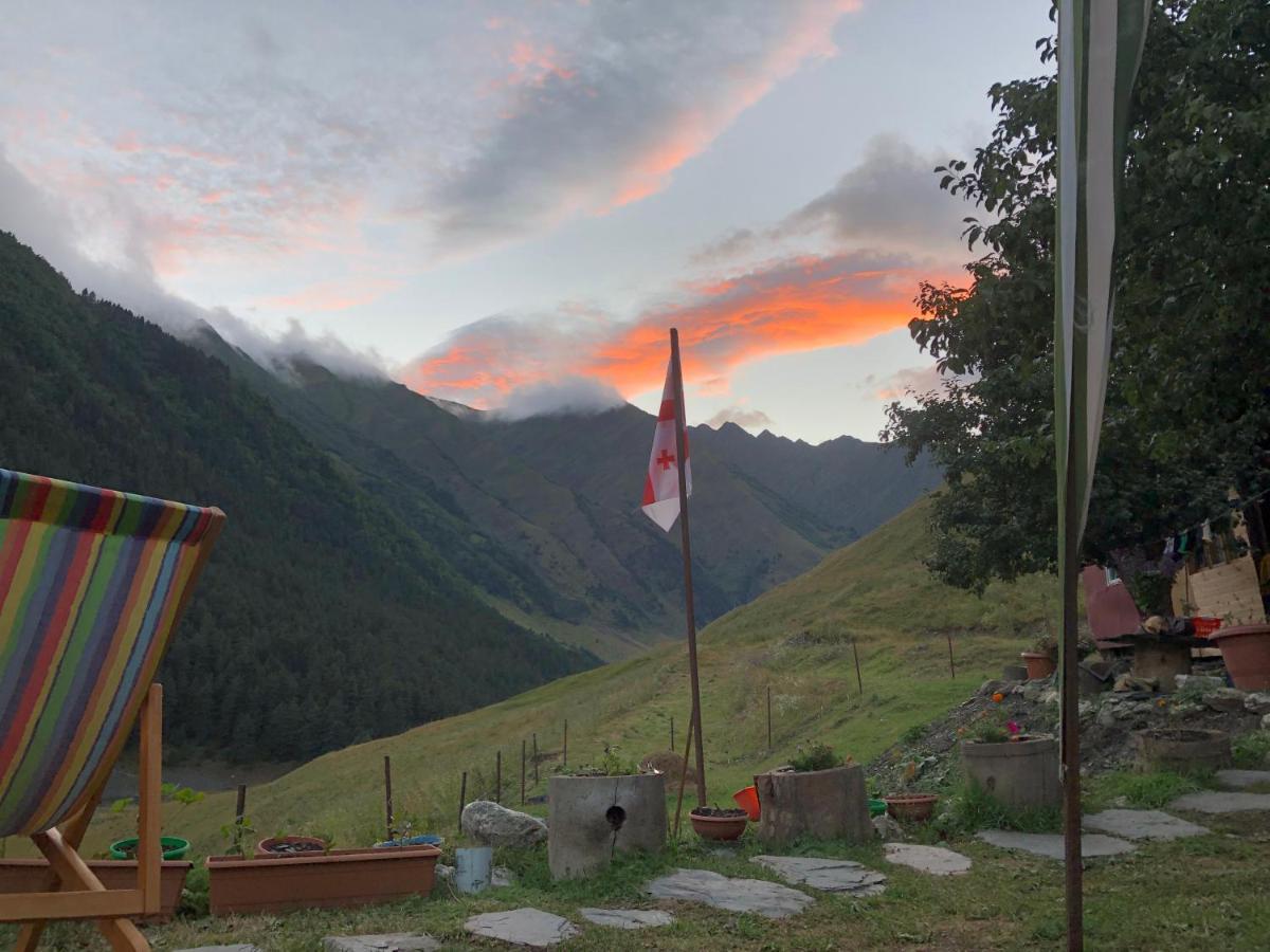 Pirikiti Hotel Akhmeta Kültér fotó