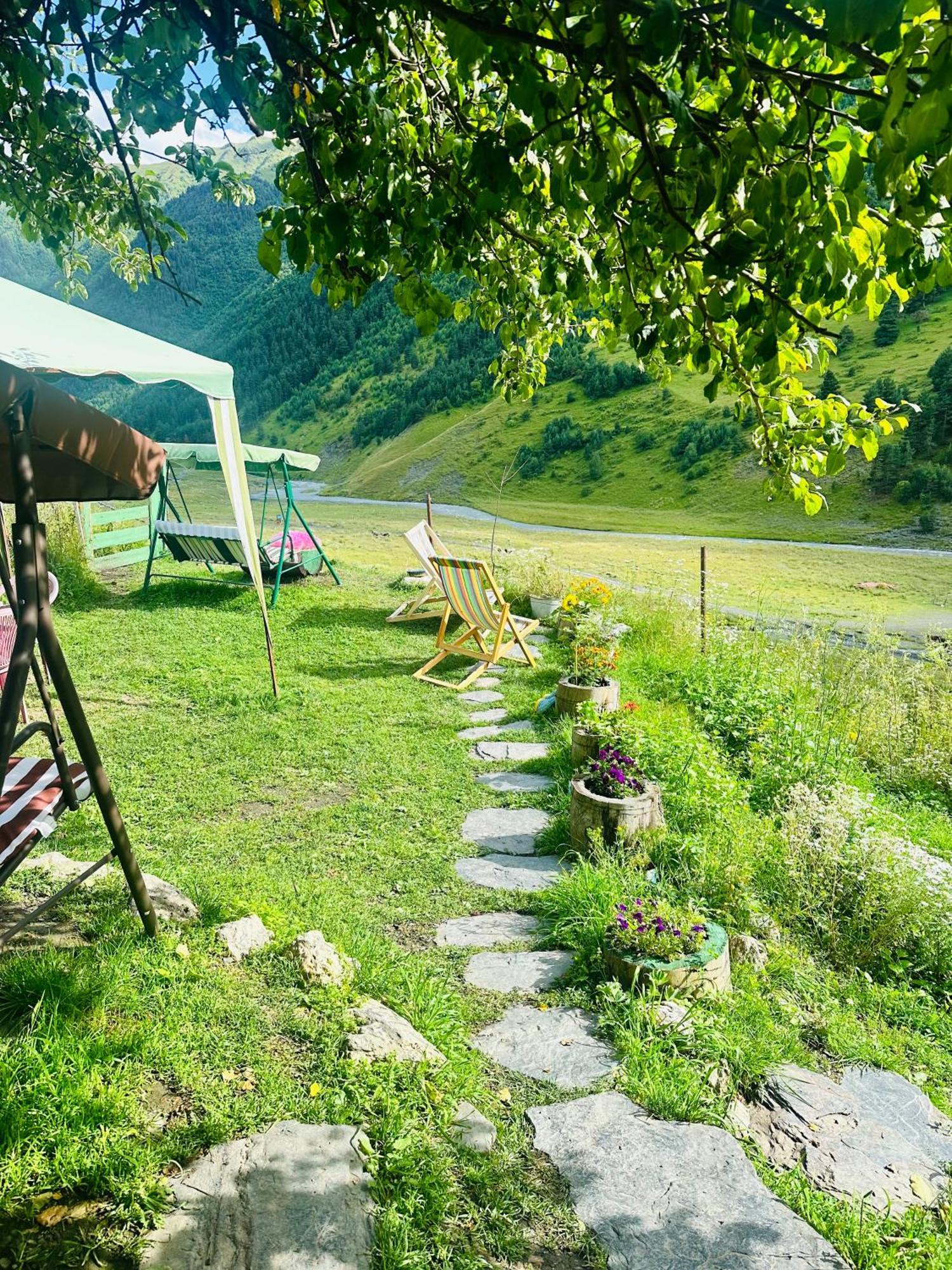 Pirikiti Hotel Akhmeta Kültér fotó