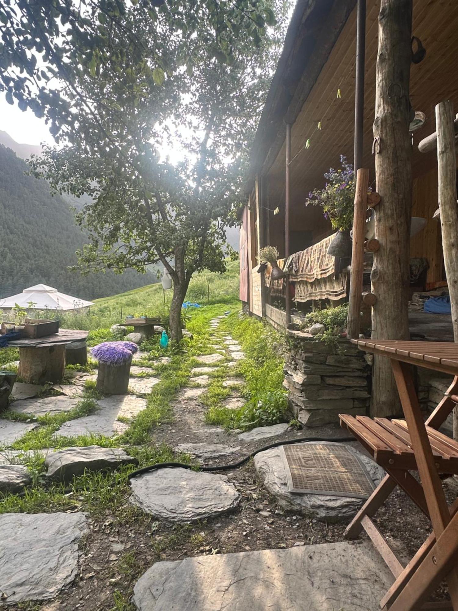 Pirikiti Hotel Akhmeta Kültér fotó