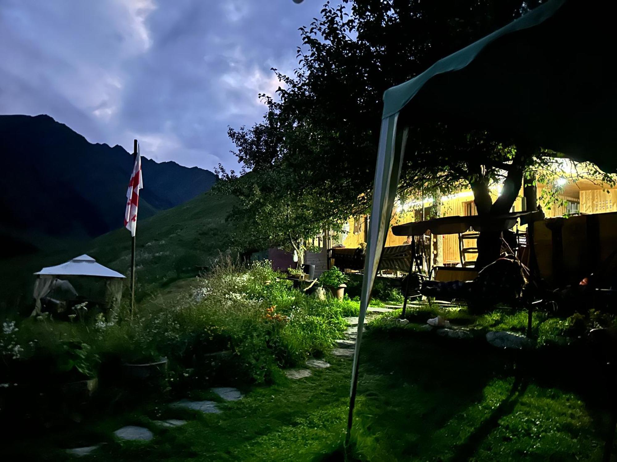 Pirikiti Hotel Akhmeta Kültér fotó