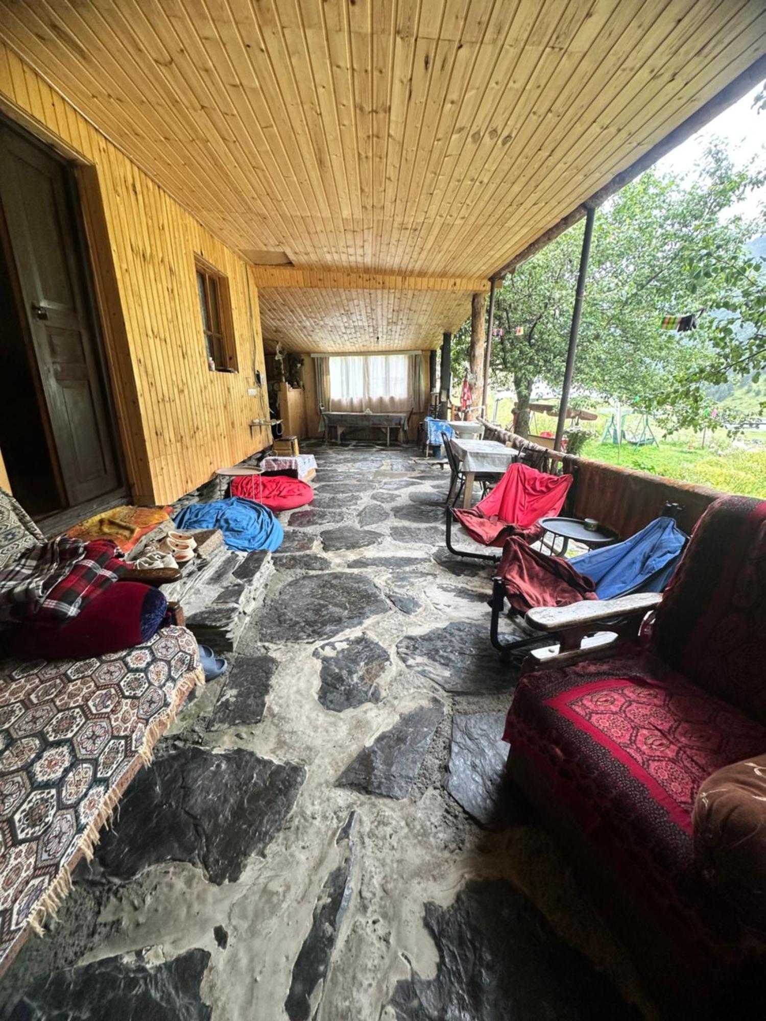 Pirikiti Hotel Akhmeta Kültér fotó