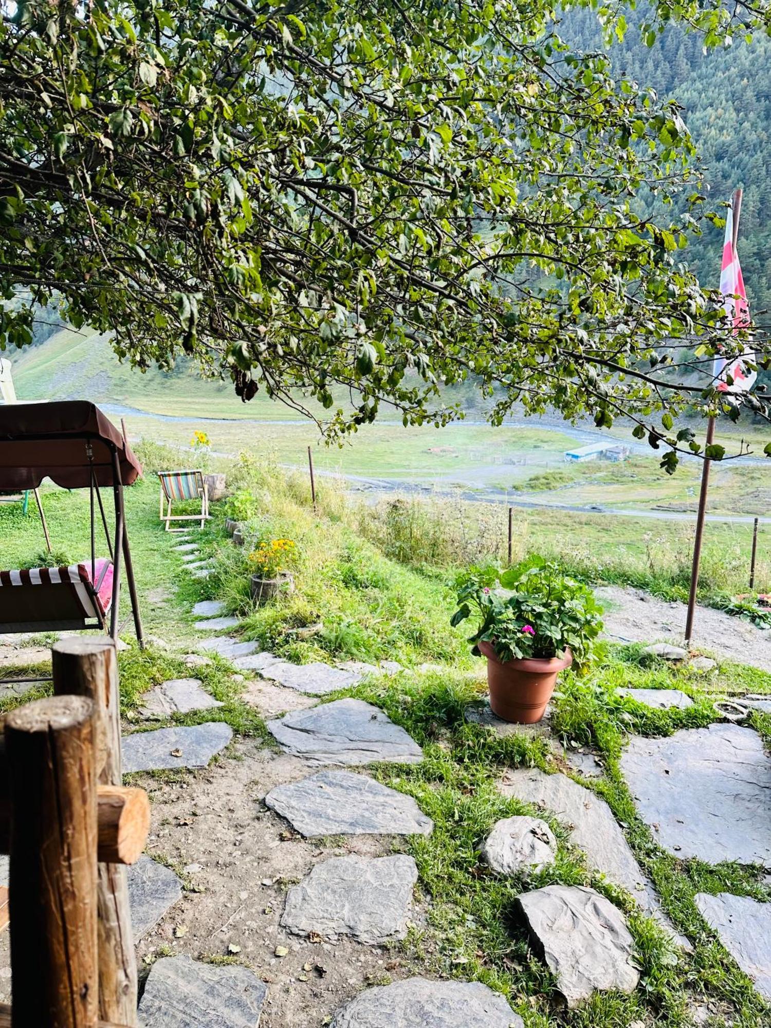 Pirikiti Hotel Akhmeta Kültér fotó